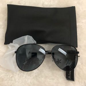 NWT Quay aviator sunglasses with pouch